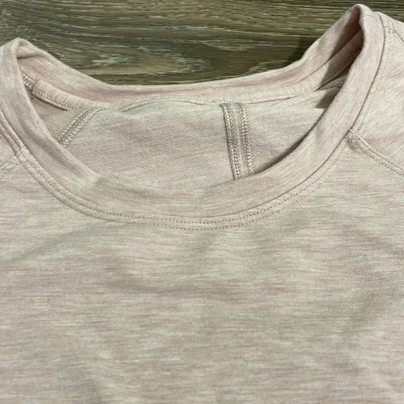 Lululemon Tuck & Gather Pullover - Size 6 - Picture 4 of 12